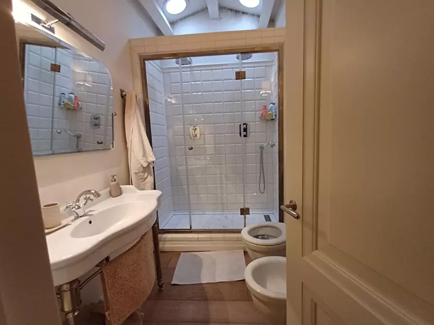 Immagine 16 di Mansarda in vendita  a Empoli