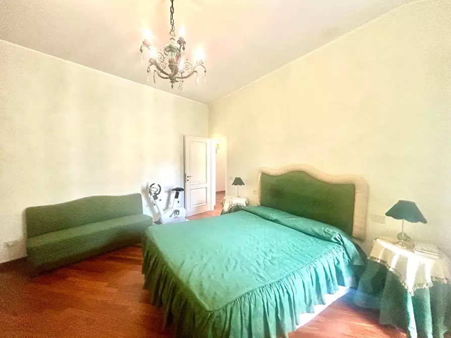 Immagine 18 di Appartamento in vendita  a Siena