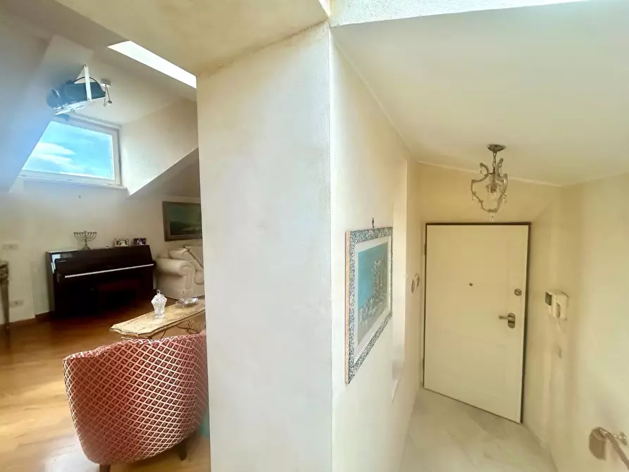 Immagine 4 di Appartamento in vendita  a Siena