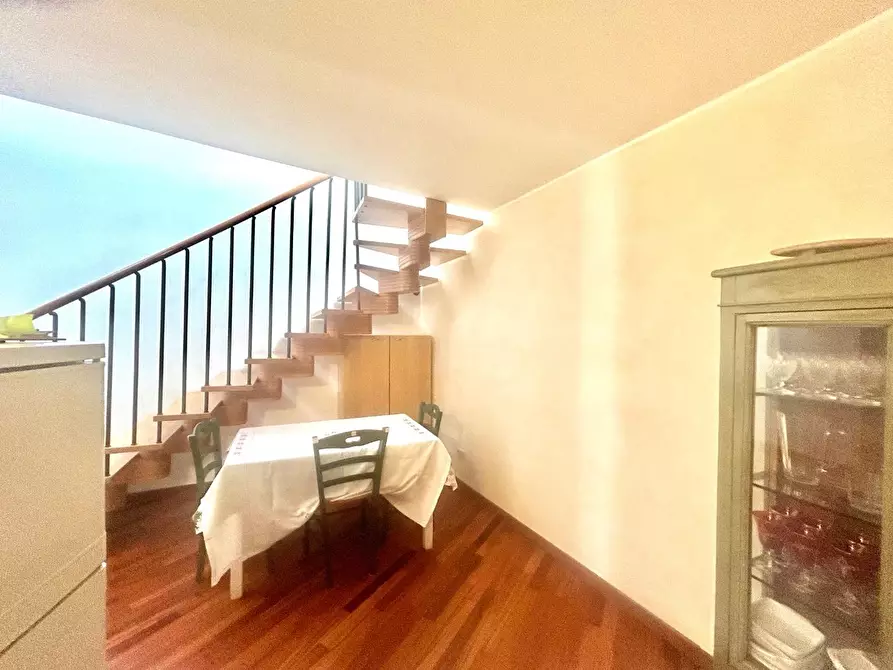 Immagine 13 di Appartamento in vendita  a Siena