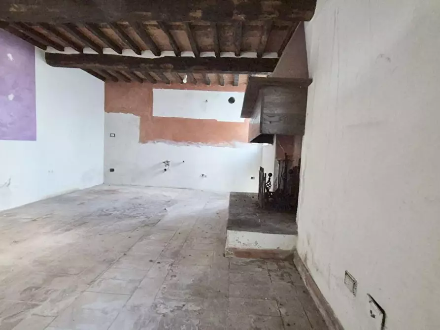 Immagine 13 di Rustico / casale in vendita  a Camaiore