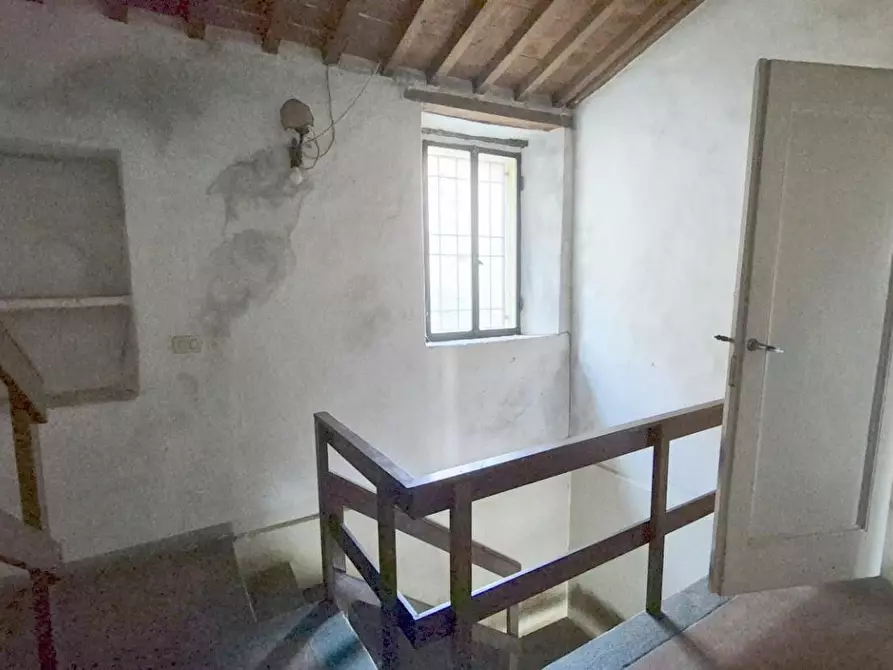 Immagine 49 di Rustico / casale in vendita  a Camaiore