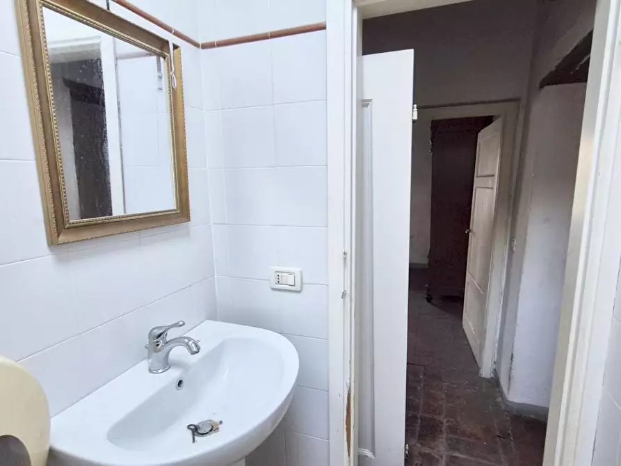 Immagine 64 di Rustico / casale in vendita  a Camaiore