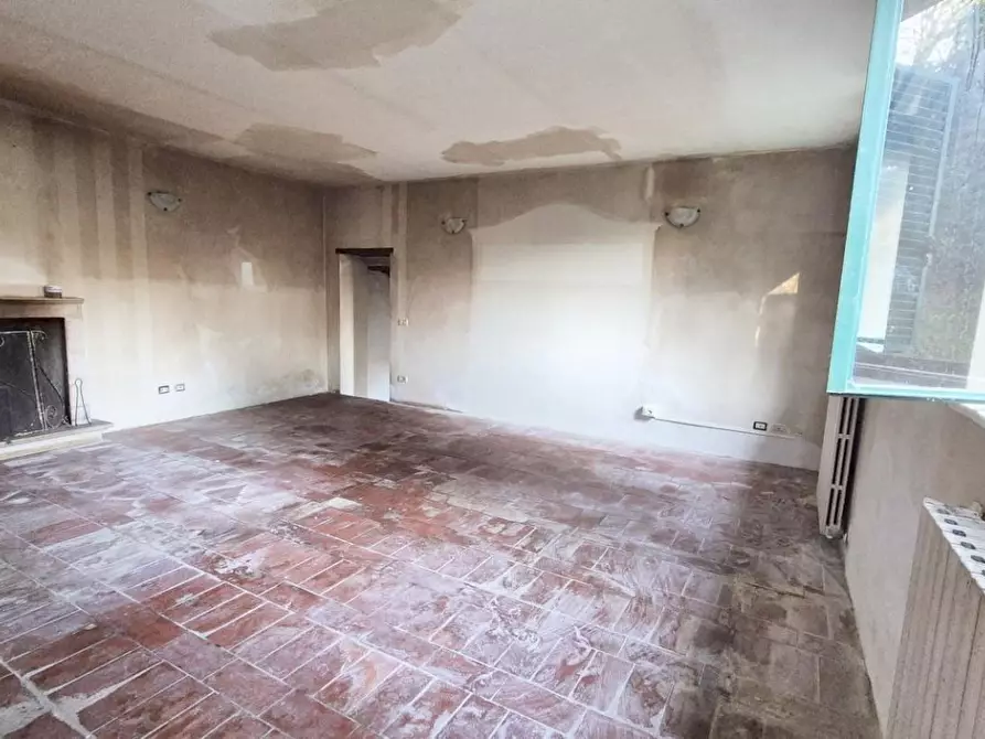 Immagine 26 di Rustico / casale in vendita  a Camaiore