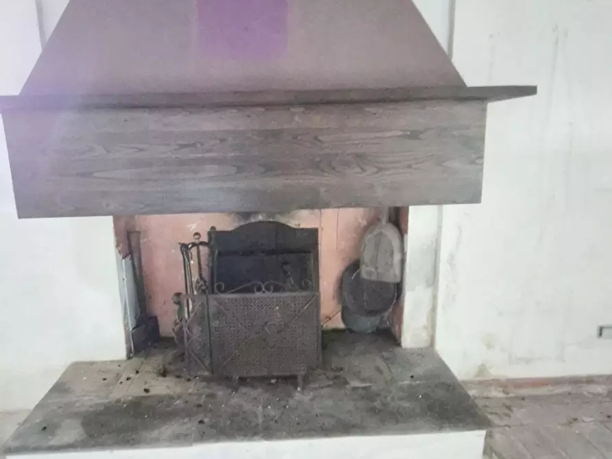 Immagine 17 di Rustico / casale in vendita  a Camaiore