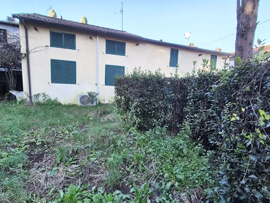 Immagine 87 di Rustico / casale in vendita  a Camaiore