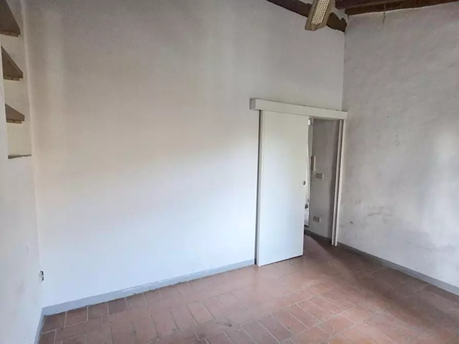 Immagine 55 di Rustico / casale in vendita  a Camaiore