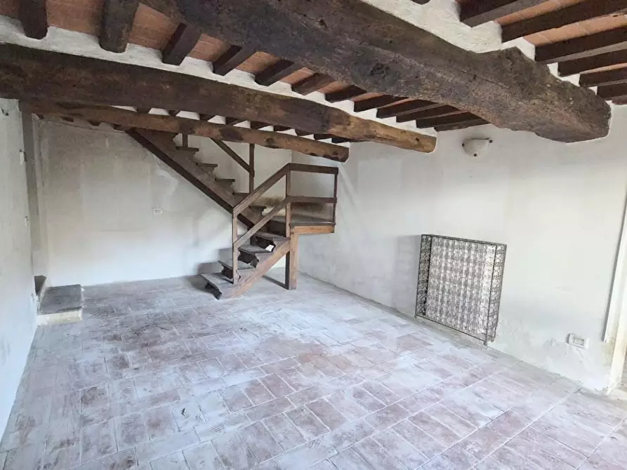 Immagine 7 di Rustico / casale in vendita  a Camaiore