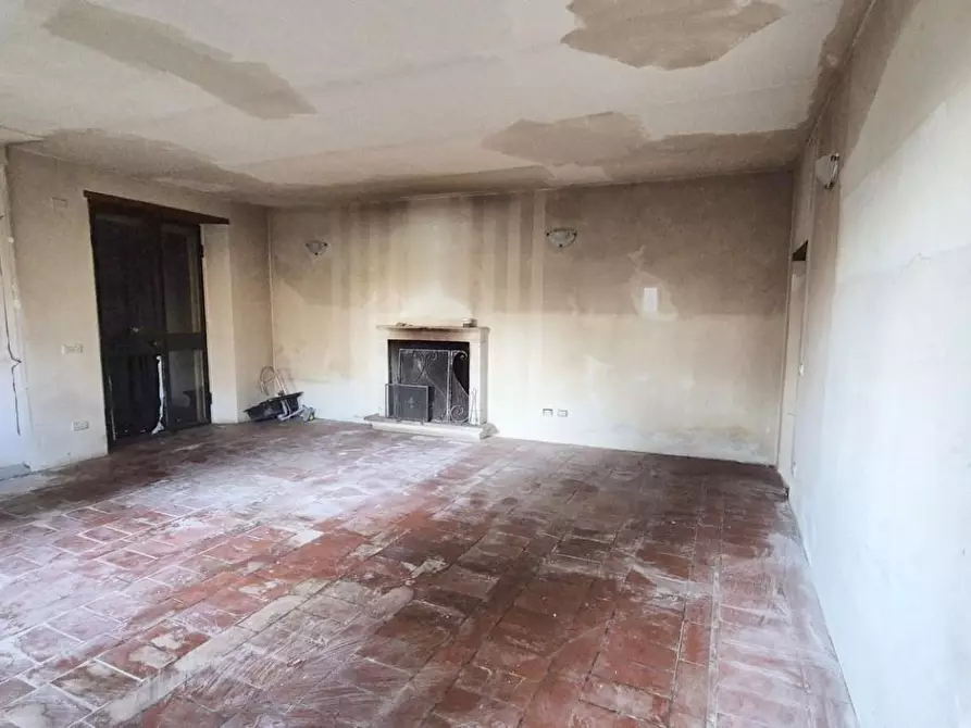 Immagine 24 di Rustico / casale in vendita  a Camaiore