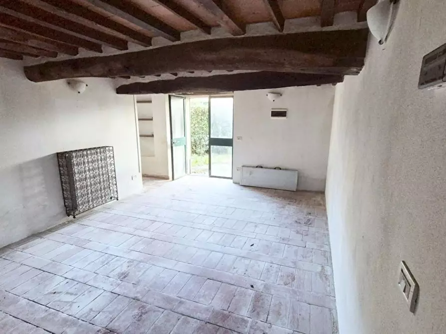 Immagine 33 di Rustico / casale in vendita  a Camaiore