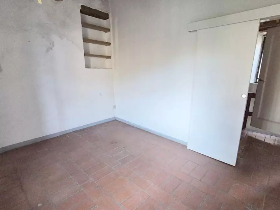 Immagine 54 di Rustico / casale in vendita  a Camaiore