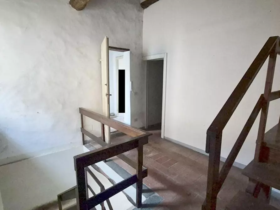 Immagine 38 di Rustico / casale in vendita  a Camaiore