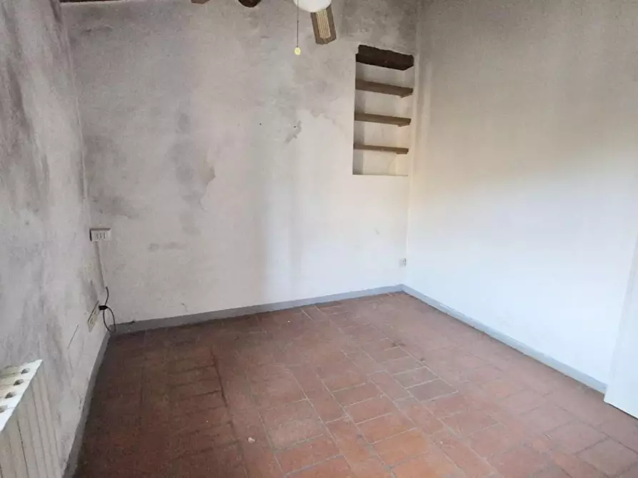 Immagine 53 di Rustico / casale in vendita  a Camaiore