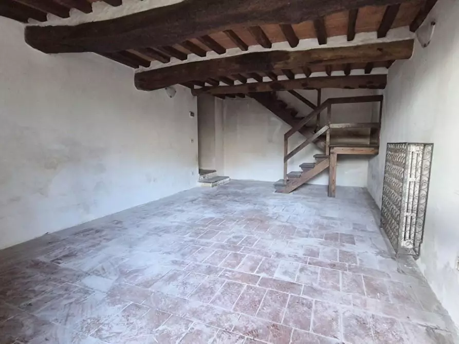 Immagine 6 di Rustico / casale in vendita  a Camaiore