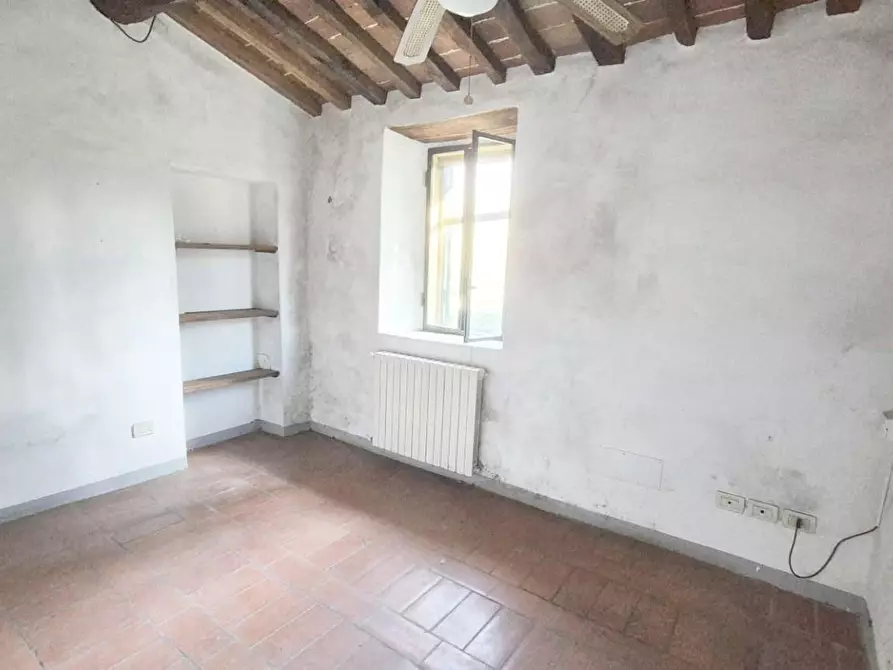 Immagine 56 di Rustico / casale in vendita  a Camaiore