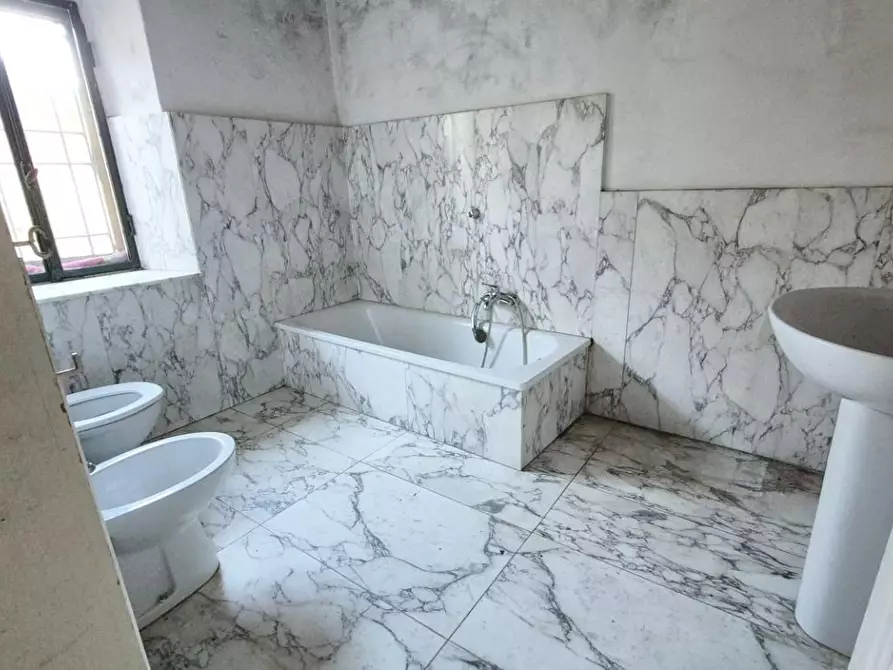 Immagine 66 di Rustico / casale in vendita  a Camaiore