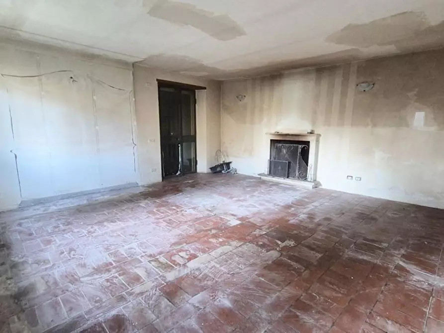Immagine 25 di Rustico / casale in vendita  a Camaiore
