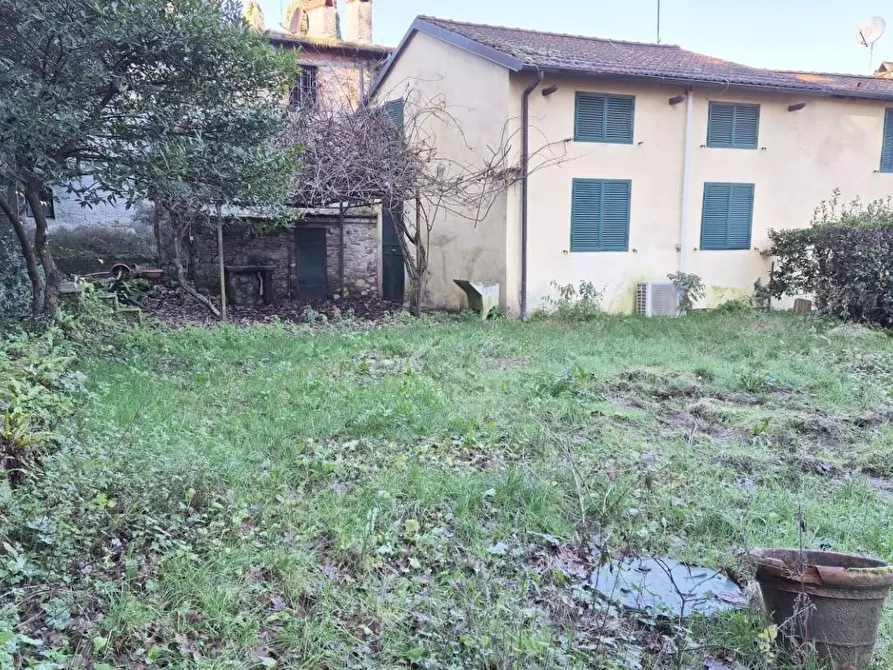 Immagine 89 di Rustico / casale in vendita  a Camaiore