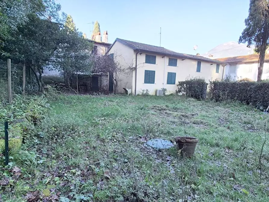 Immagine 88 di Rustico / casale in vendita  a Camaiore