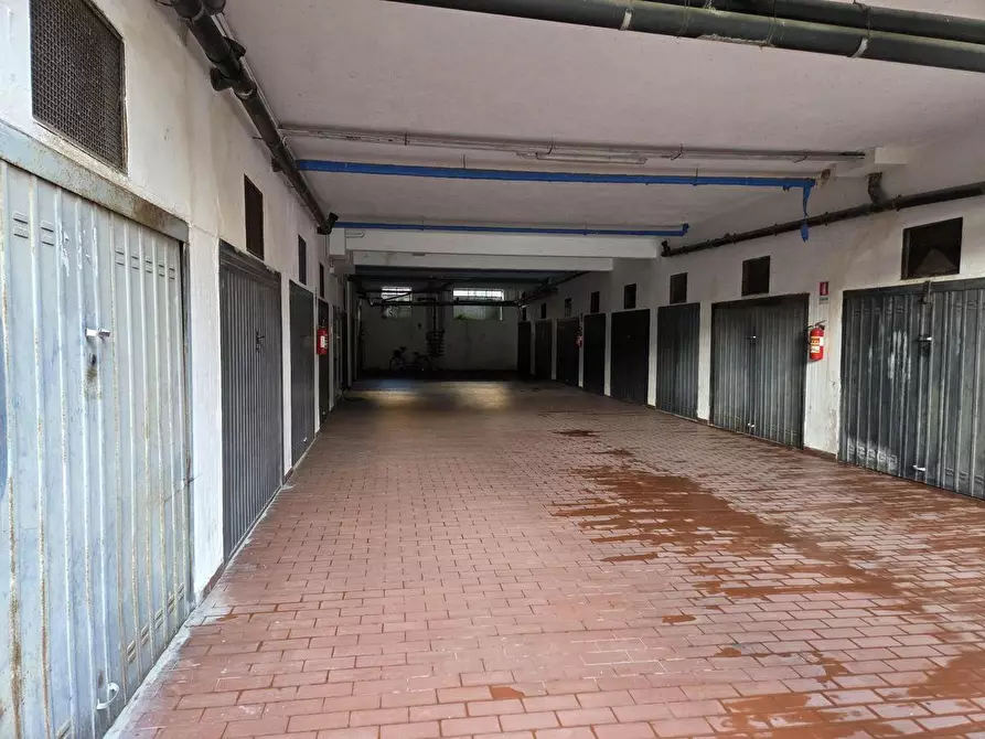 Immagine 29 di Appartamento in vendita  a Massa