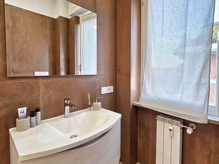 Immagine 28 di Appartamento in vendita  a Massa