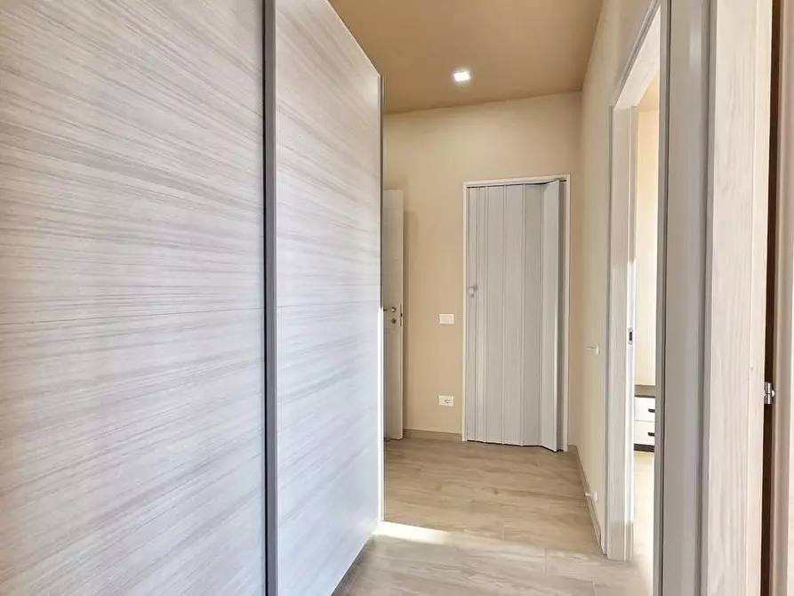 Immagine 18 di Appartamento in vendita  a Massa