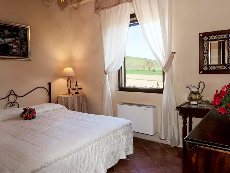 Immagine 9 di Casa colonica in vendita  a Monteroni D'arbia