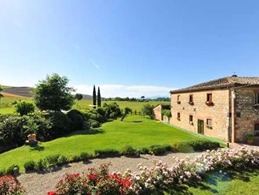 Immagine 1 di Casa colonica in vendita  a Monteroni D'arbia