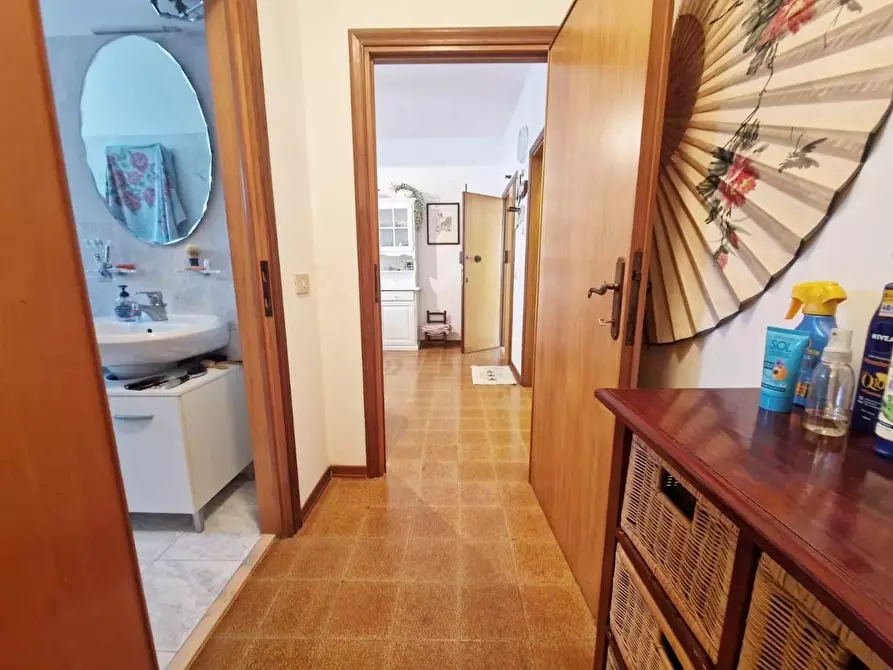 Immagine 6 di Appartamento in vendita  a Cecina