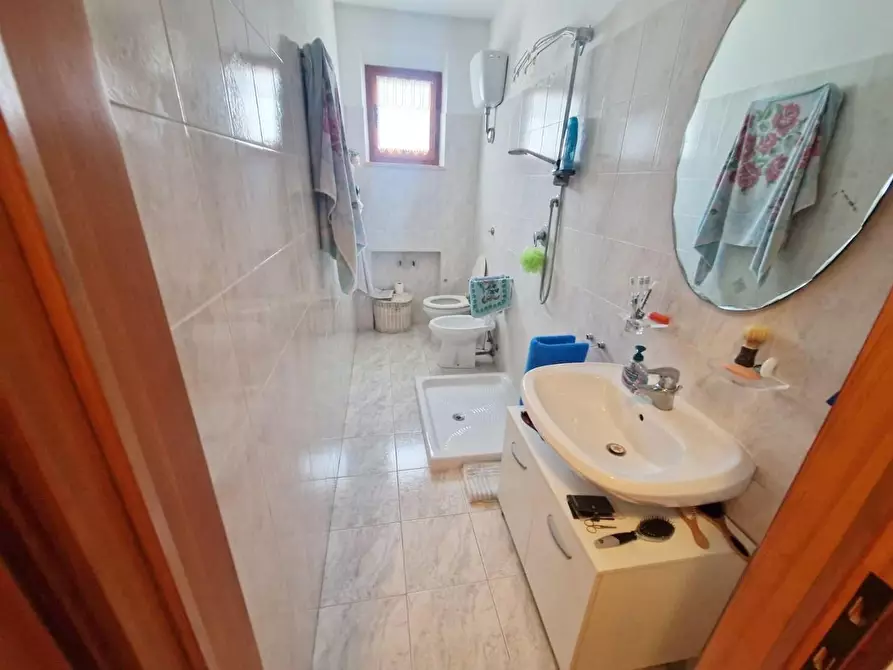 Immagine 9 di Appartamento in vendita  a Cecina