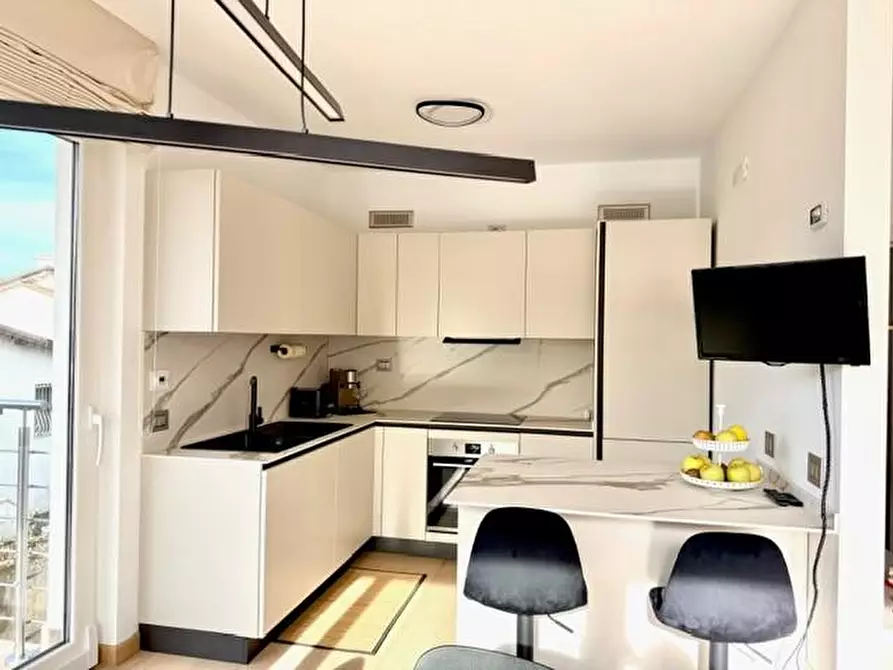 Immagine 40 di Appartamento in vendita  a Camaiore