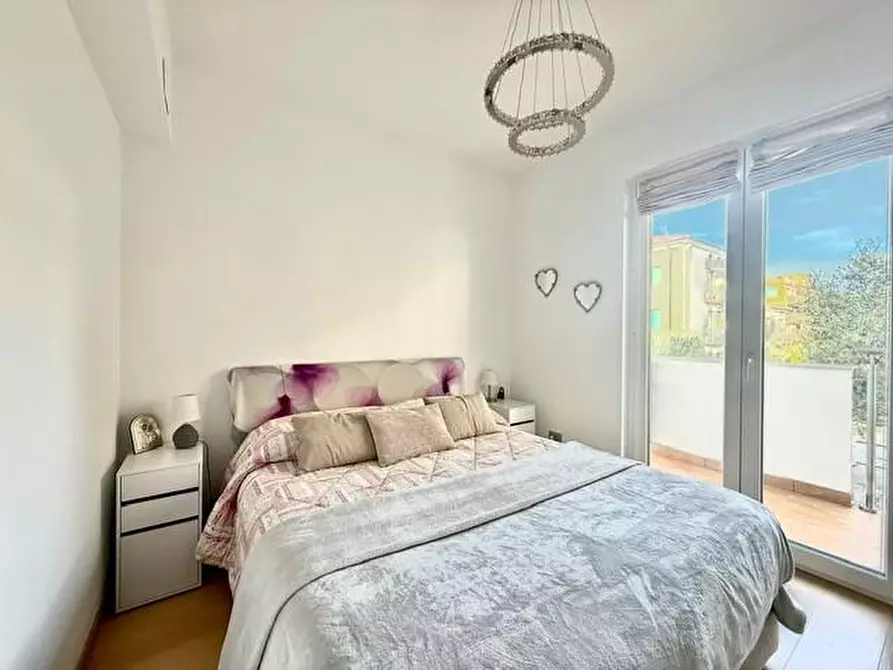 Immagine 32 di Appartamento in vendita  a Camaiore