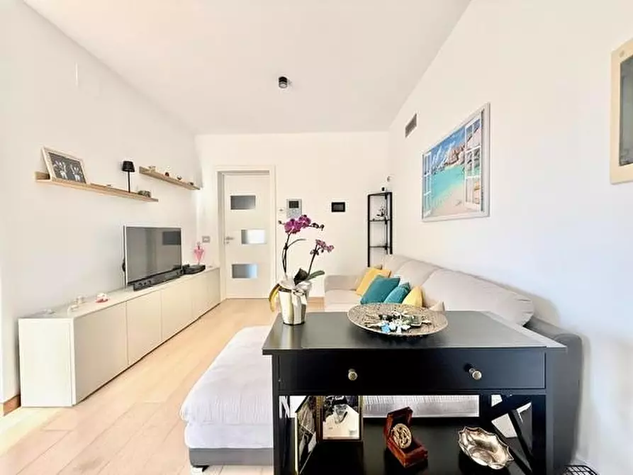 Immagine 14 di Appartamento in vendita  a Camaiore