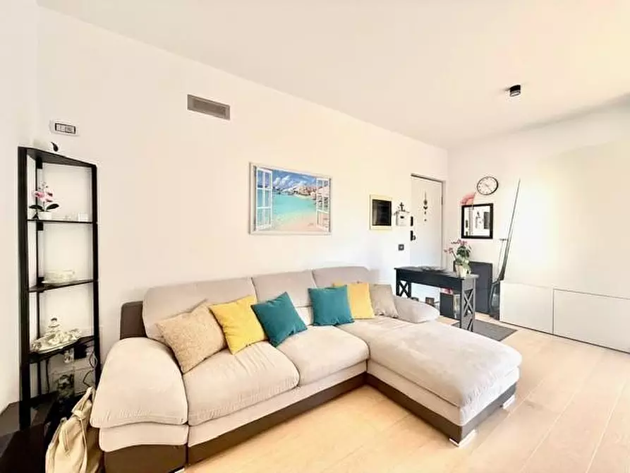 Immagine 12 di Appartamento in vendita  a Camaiore