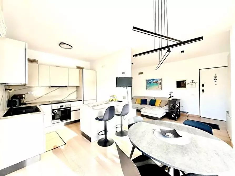 Immagine 6 di Appartamento in vendita  a Camaiore