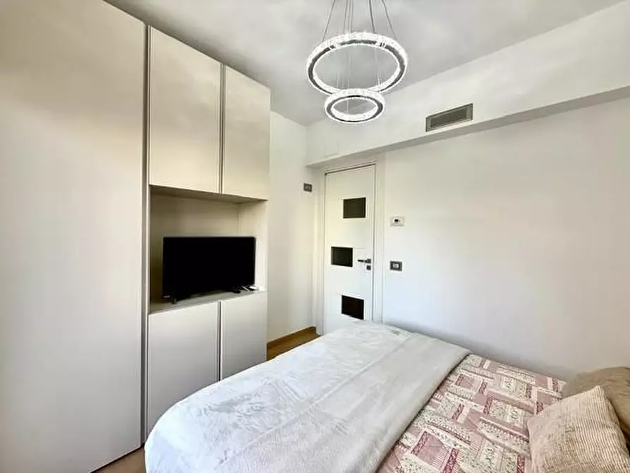 Immagine 31 di Appartamento in vendita  a Camaiore