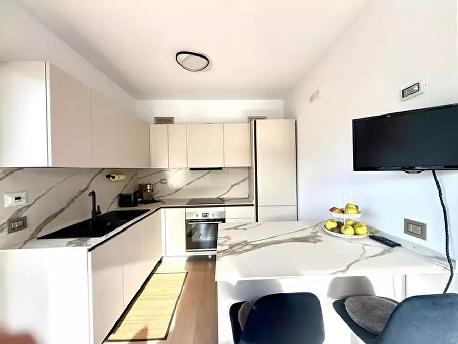 Immagine 4 di Appartamento in vendita  a Camaiore