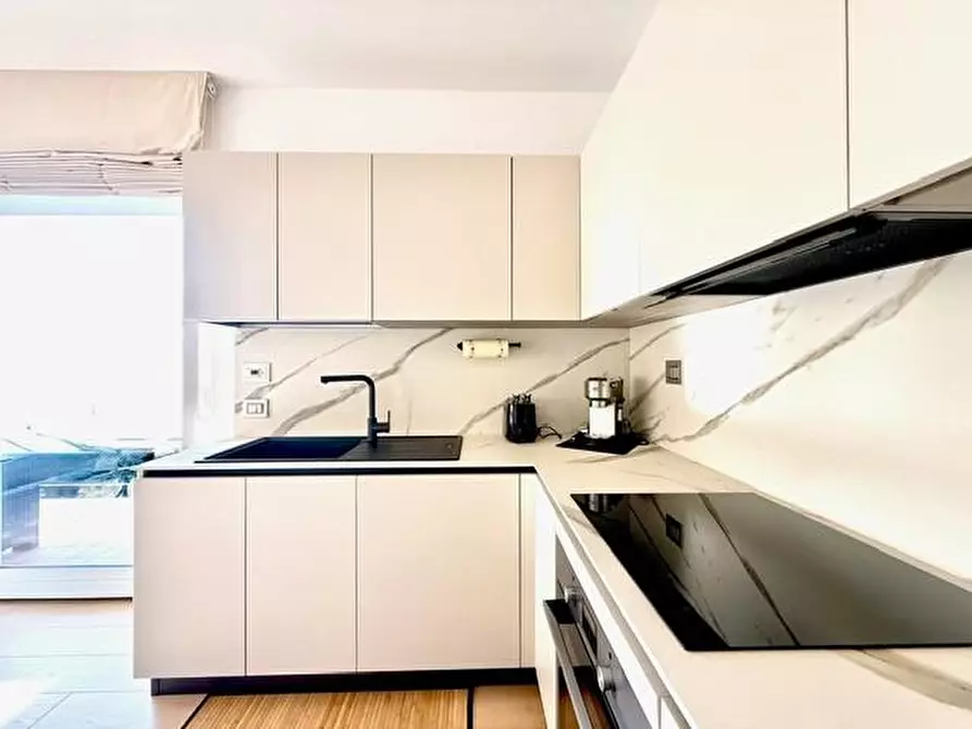 Immagine 21 di Appartamento in vendita  a Camaiore