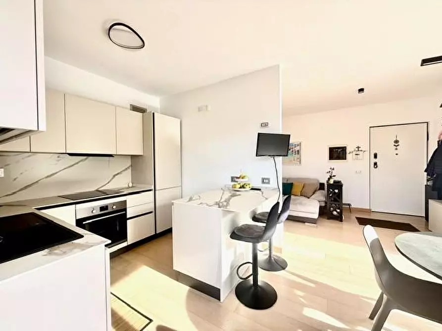 Immagine 48 di Appartamento in vendita  a Camaiore