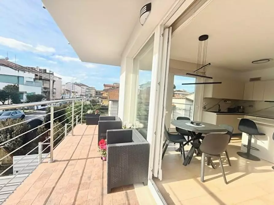 Immagine 1 di Appartamento in vendita  a Camaiore