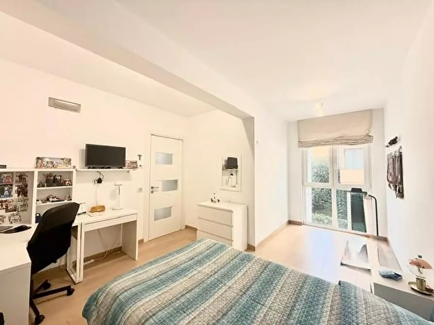 Immagine 37 di Appartamento in vendita  a Camaiore