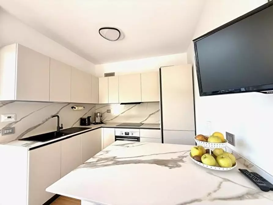 Immagine 19 di Appartamento in vendita  a Camaiore