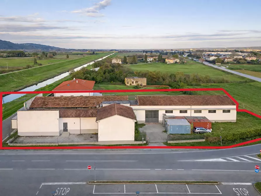 Immagine 1 di Attività artigianale in vendita  a Vicopisano