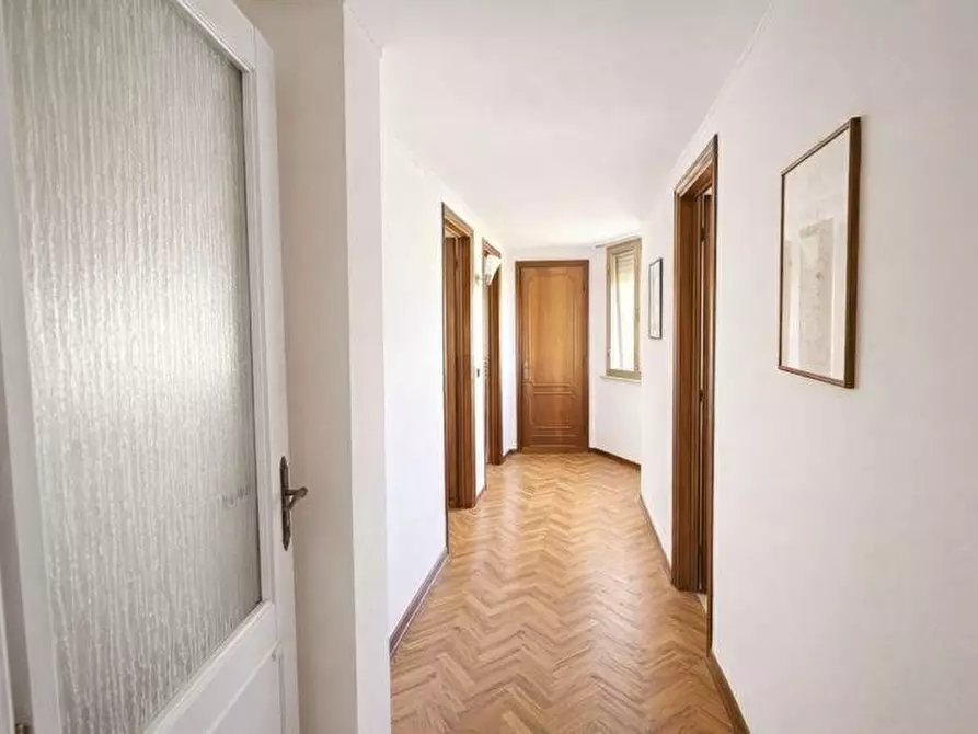 Immagine 2 di Appartamento in vendita  a Cascina