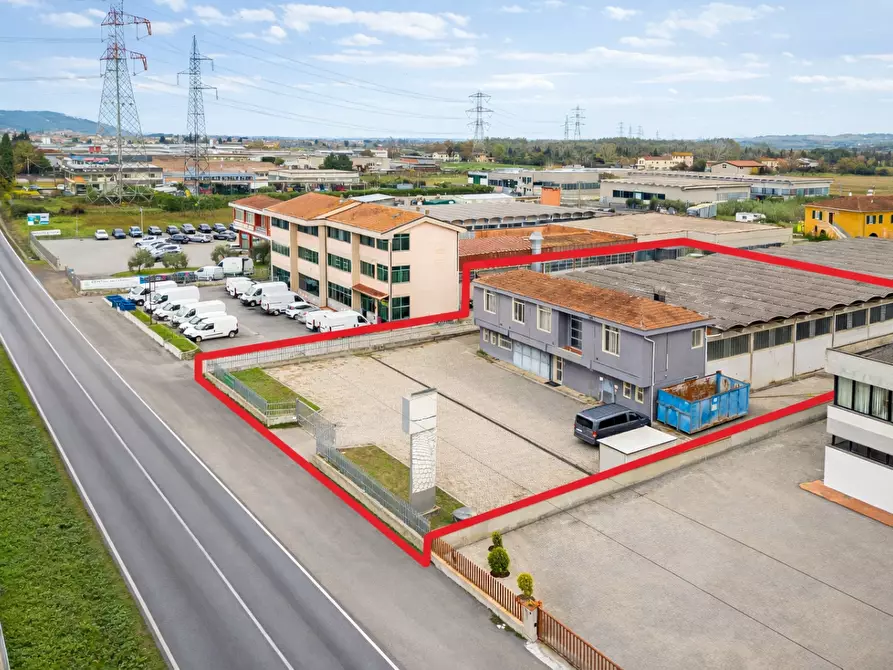 Immagine 3 di Attività artigianale in affitto  a Bientina