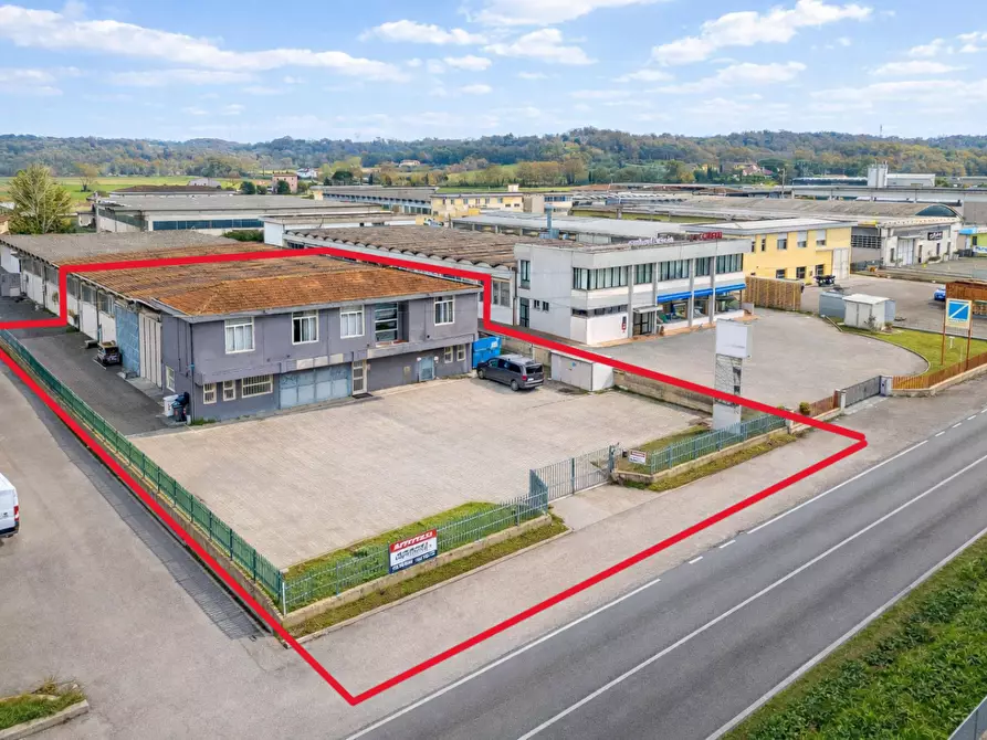 Immagine 4 di Attività artigianale in affitto  a Bientina