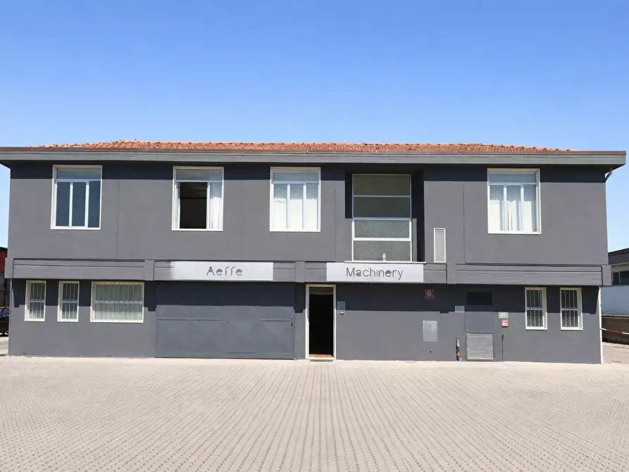 Immagine 6 di Attività artigianale in affitto  a Bientina