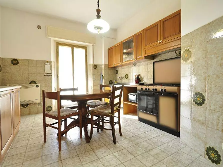 Immagine 2 di Appartamento in vendita  a Campiglia Marittima