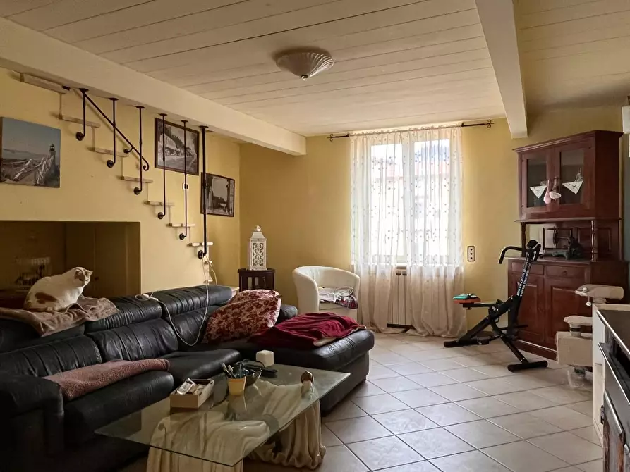 Immagine 1 di Appartamento in vendita  a Seravezza