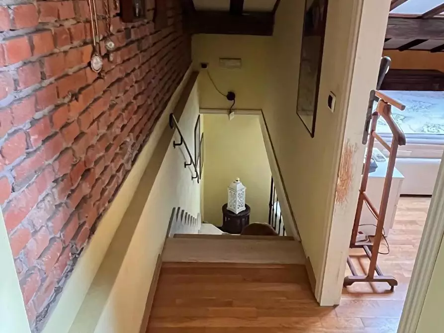 Immagine 11 di Appartamento in vendita  a Seravezza